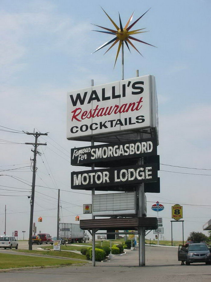 Wallis Drive-In - Wallis East 2006 - G-1431 S Center Rd